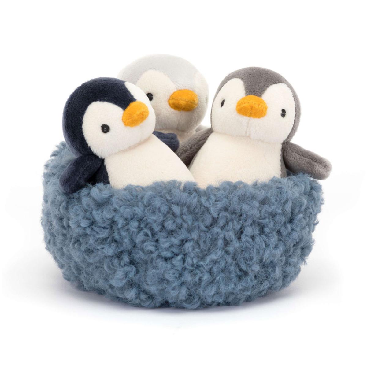 Arctic & Antarctic | Nesting Penguins Animals Arctic & Antarctic